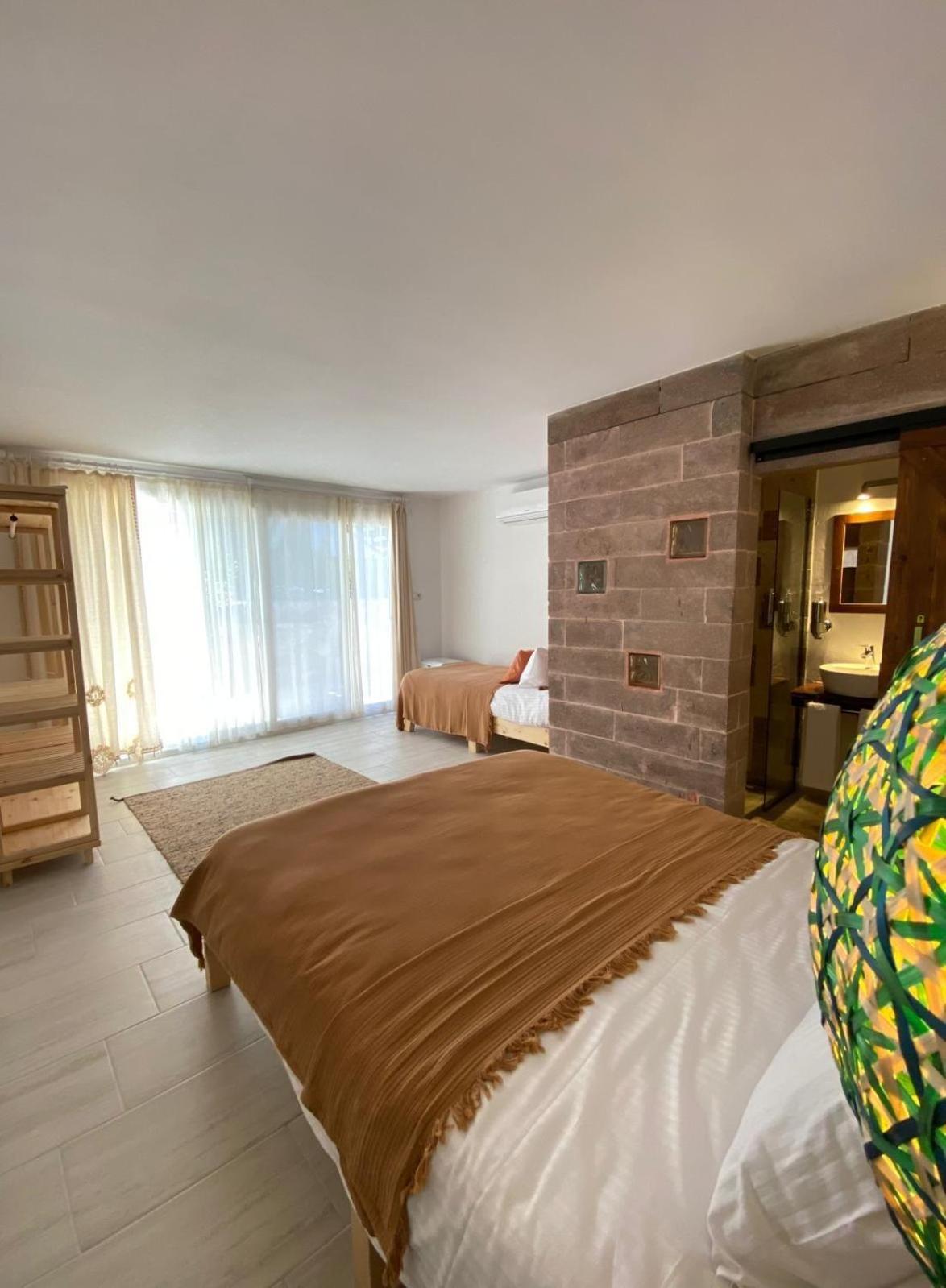 Hotel Monk Island Smirne Esterno foto