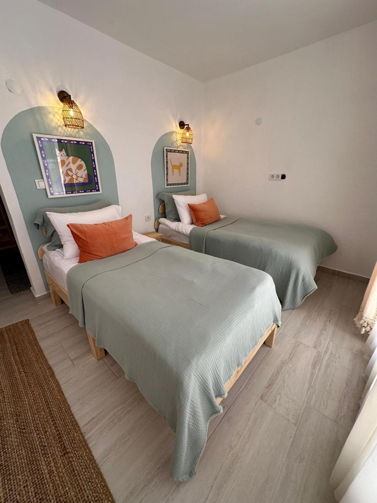 Hotel Monk Island Smirne Esterno foto